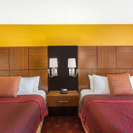 Days Inn By Wyndham Leominster/Fitchburg Area Екстер'єр фото