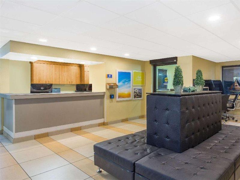 Days Inn By Wyndham Leominster/Fitchburg Area Екстер'єр фото