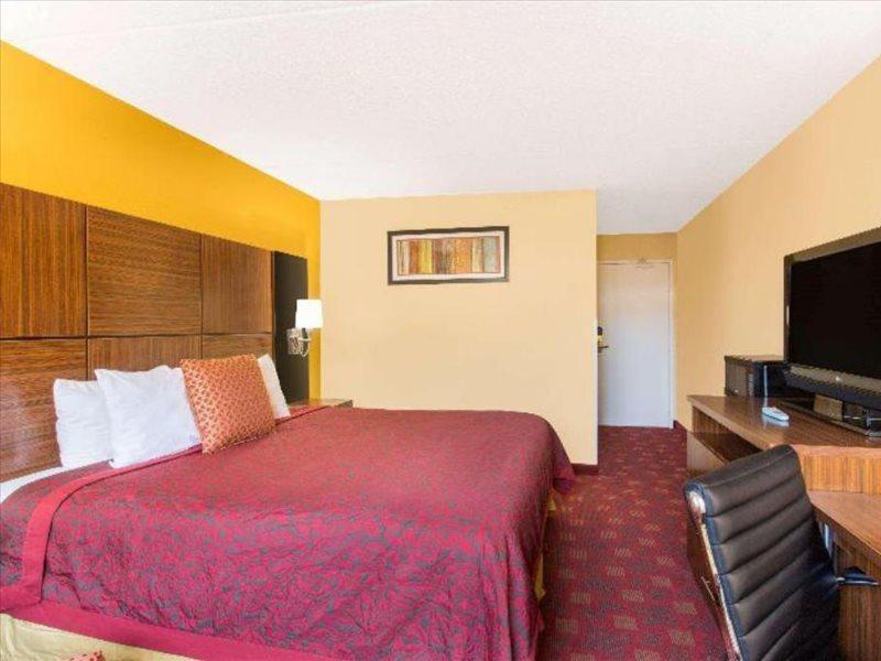 Days Inn By Wyndham Leominster/Fitchburg Area Екстер'єр фото