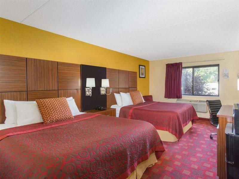 Days Inn By Wyndham Leominster/Fitchburg Area Екстер'єр фото