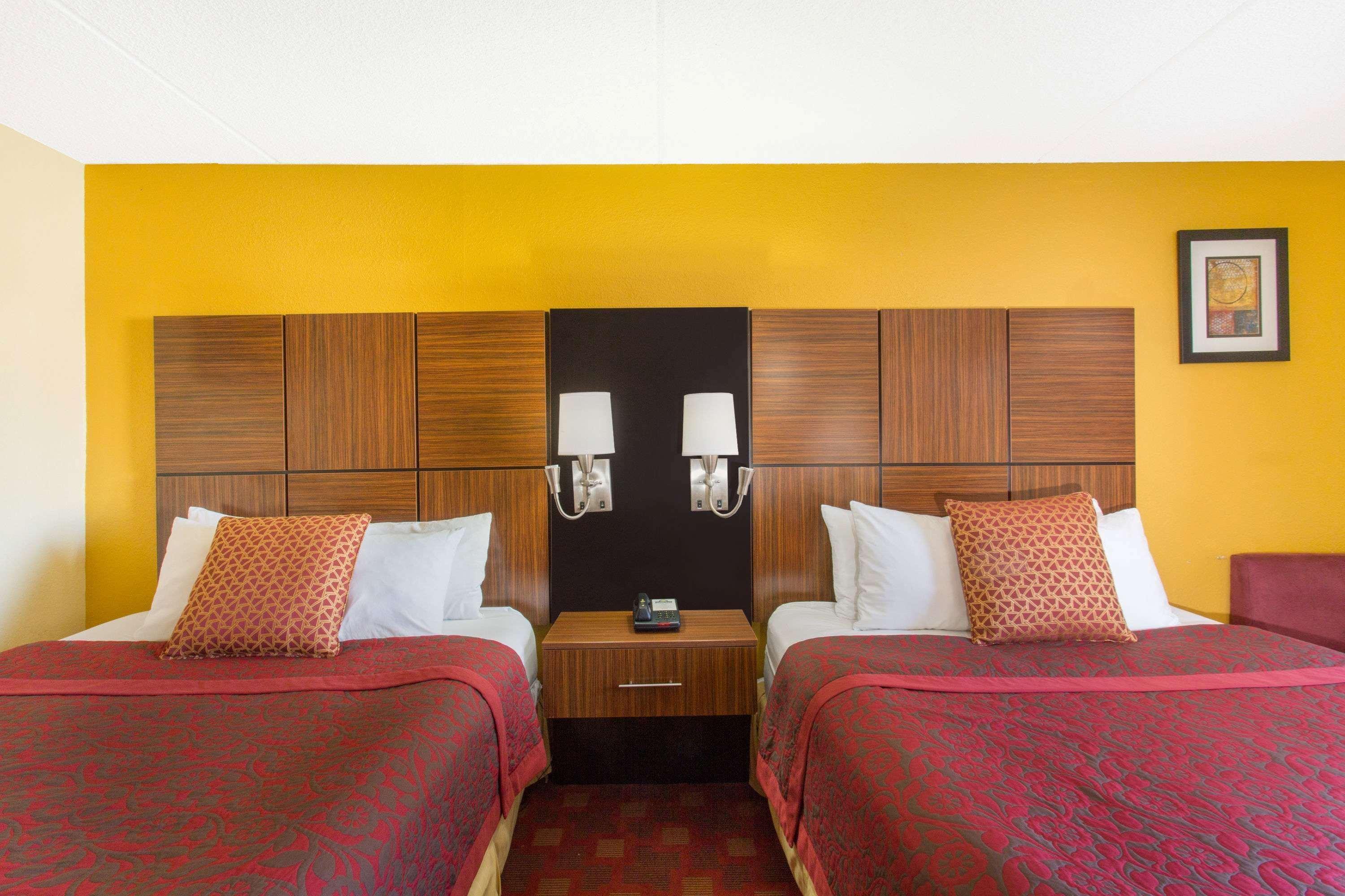 Days Inn By Wyndham Leominster/Fitchburg Area Екстер'єр фото