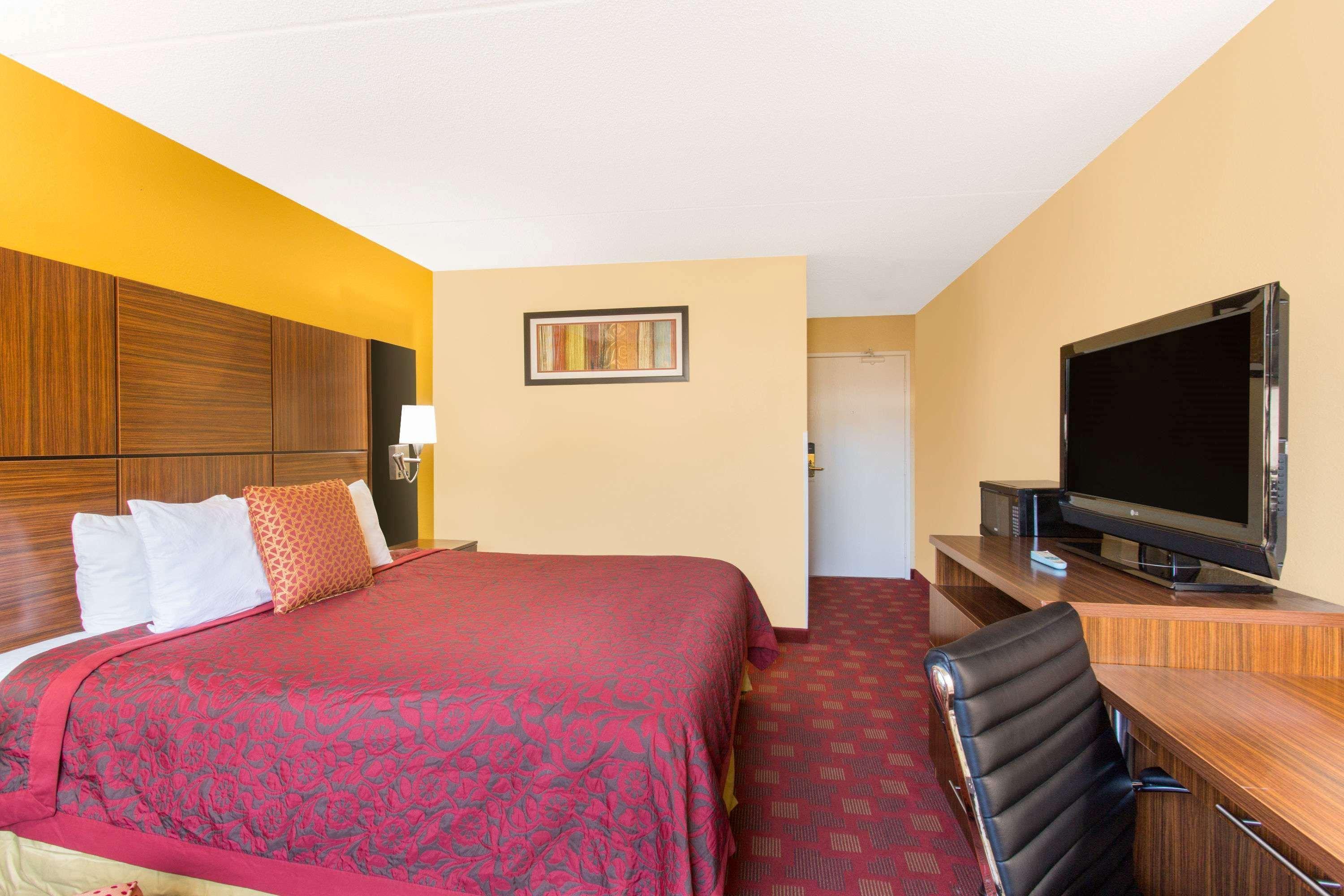Days Inn By Wyndham Leominster/Fitchburg Area Екстер'єр фото