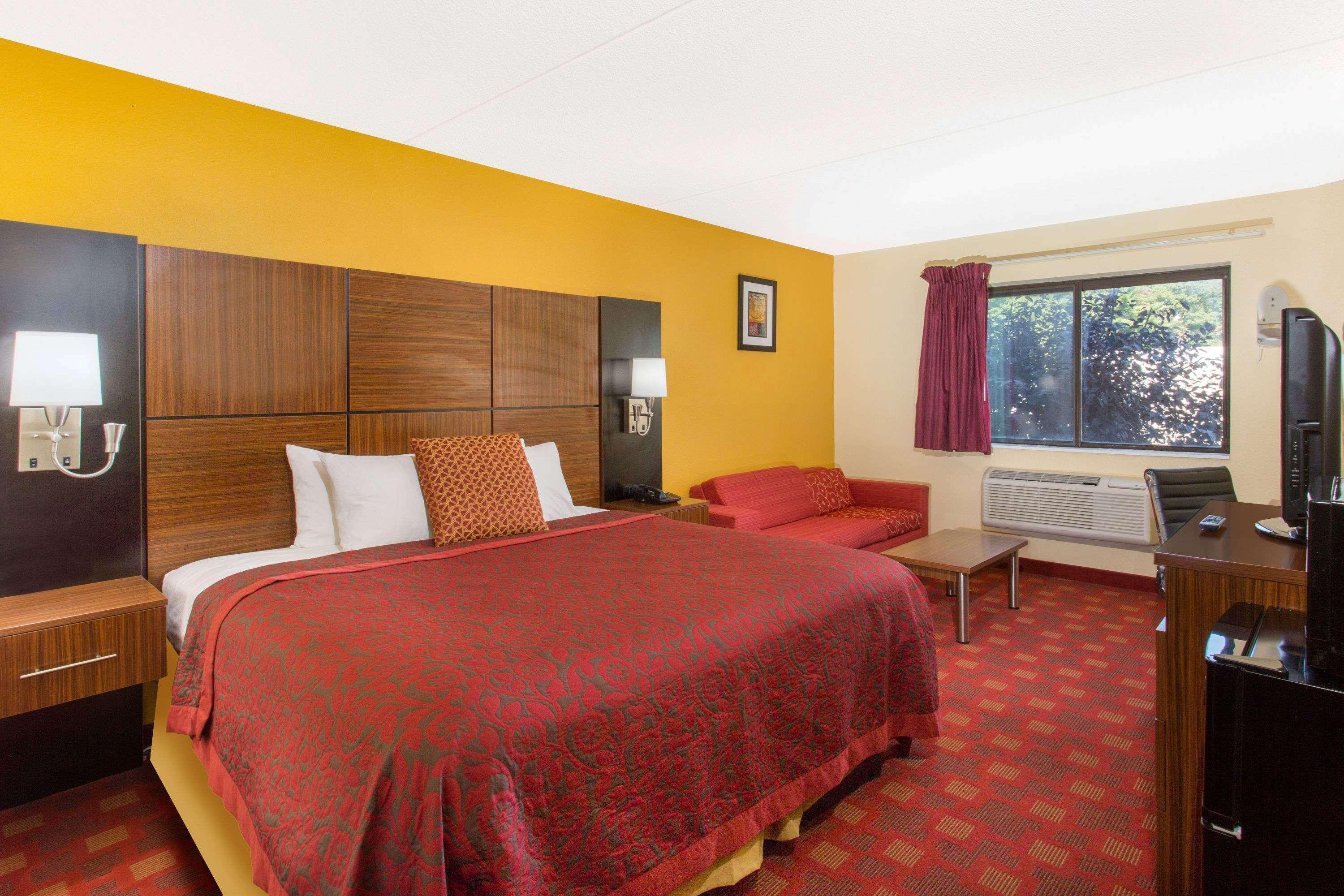Days Inn By Wyndham Leominster/Fitchburg Area Екстер'єр фото
