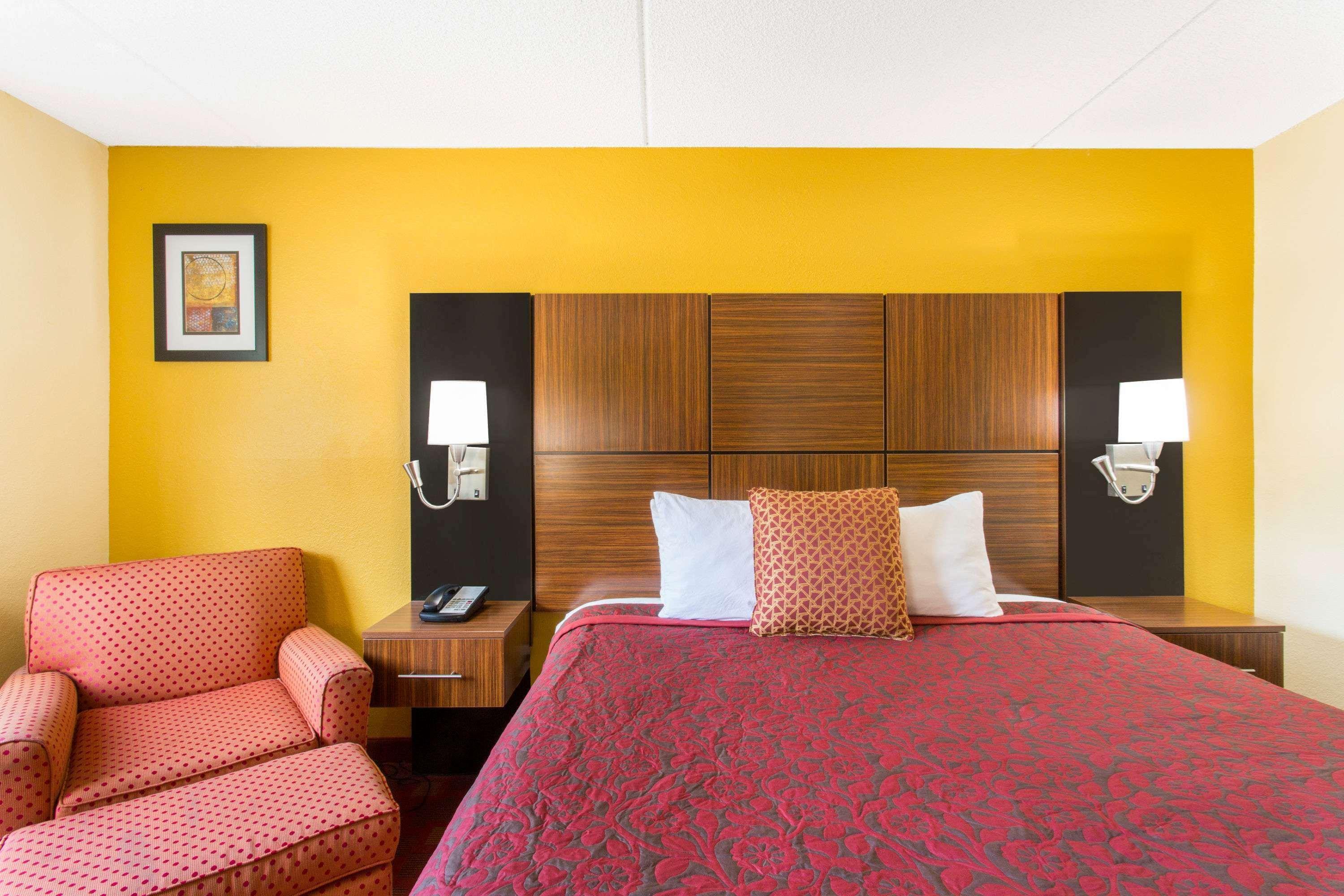 Days Inn By Wyndham Leominster/Fitchburg Area Екстер'єр фото