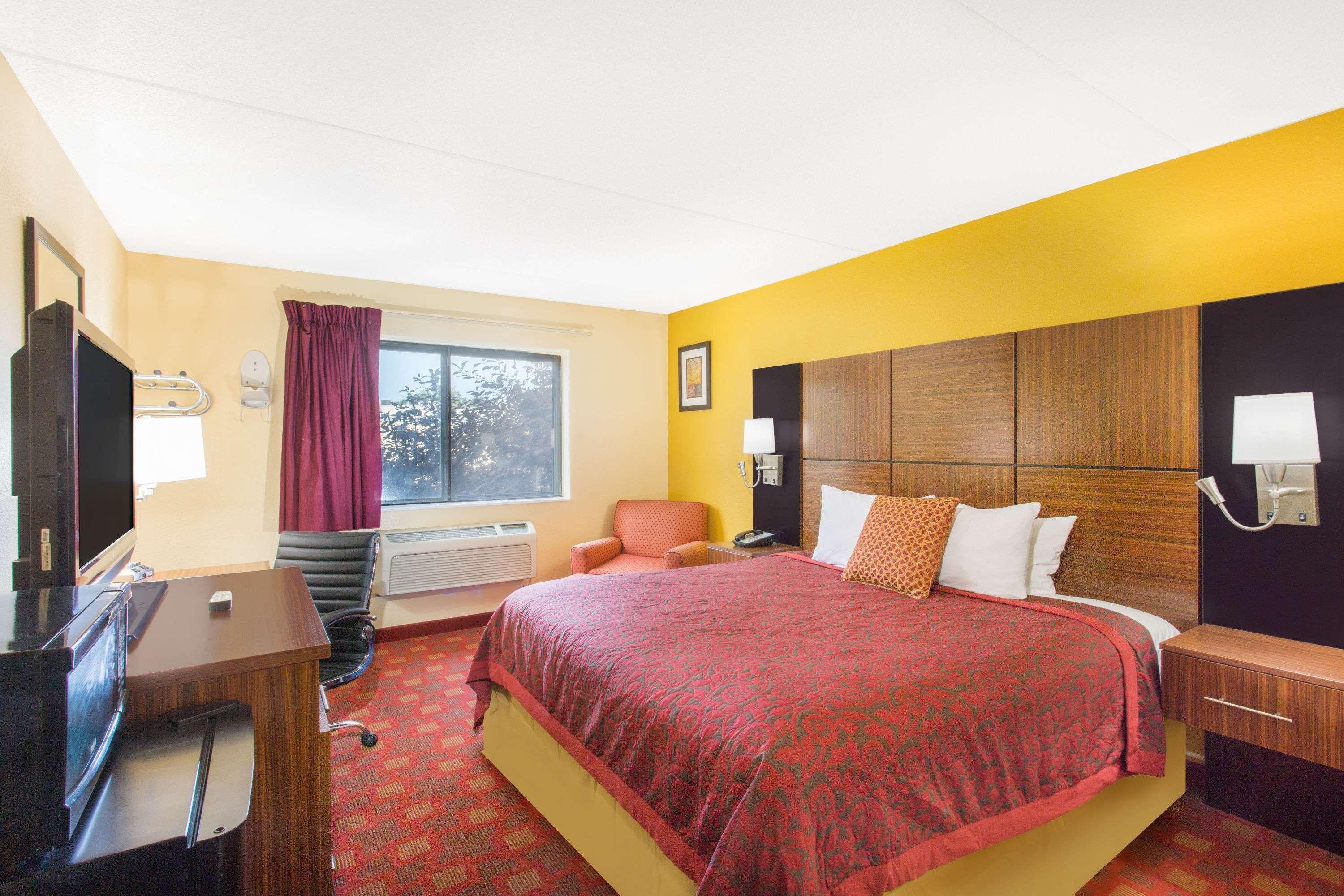 Days Inn By Wyndham Leominster/Fitchburg Area Екстер'єр фото