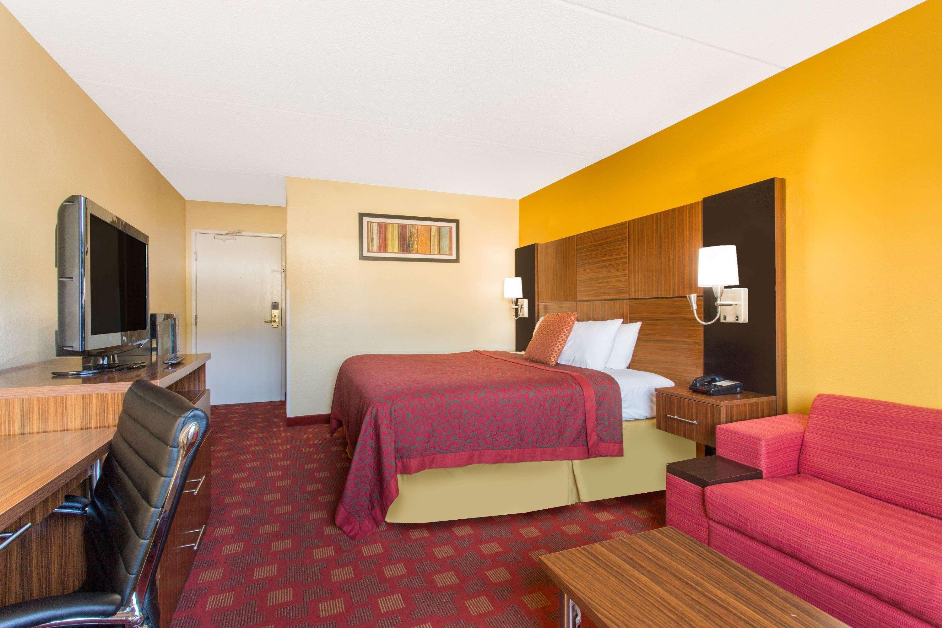Days Inn By Wyndham Leominster/Fitchburg Area Екстер'єр фото