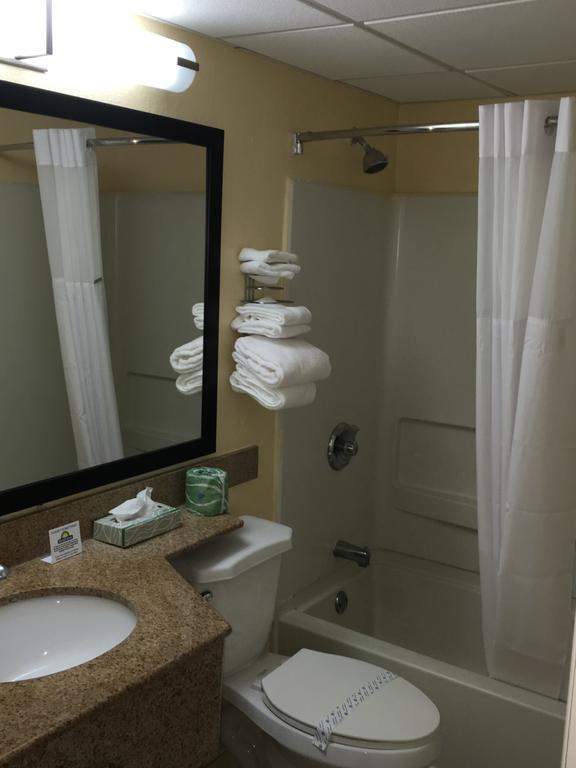 Days Inn By Wyndham Leominster/Fitchburg Area Номер фото