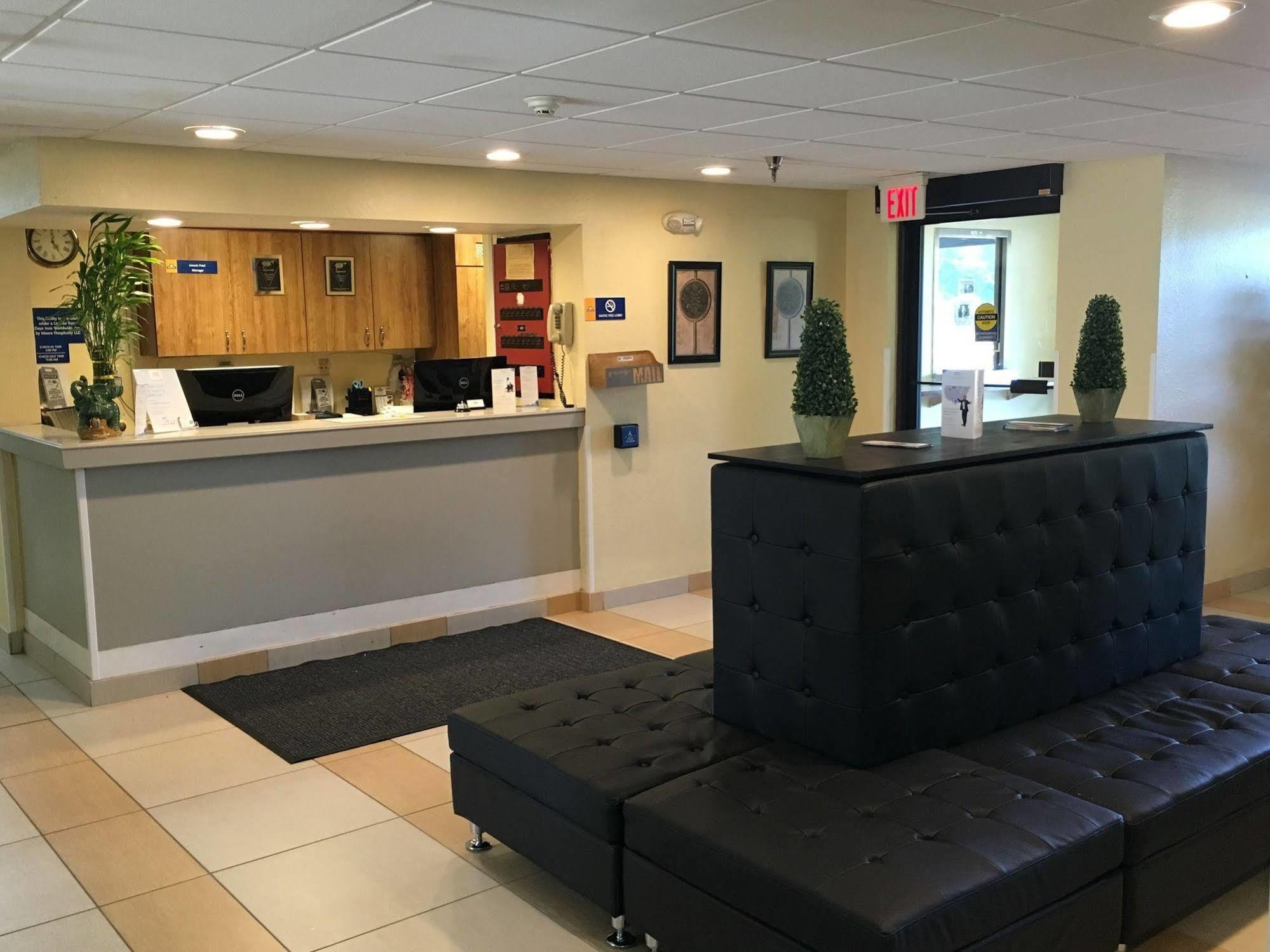 Days Inn By Wyndham Leominster/Fitchburg Area Екстер'єр фото