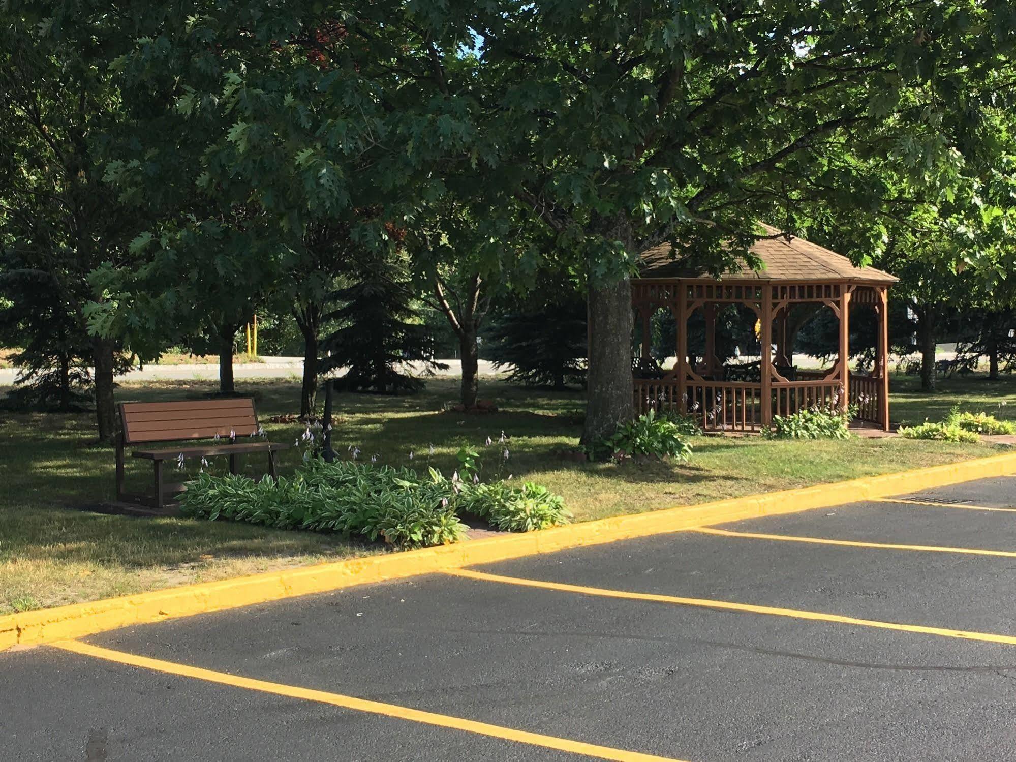 Days Inn By Wyndham Leominster/Fitchburg Area Екстер'єр фото